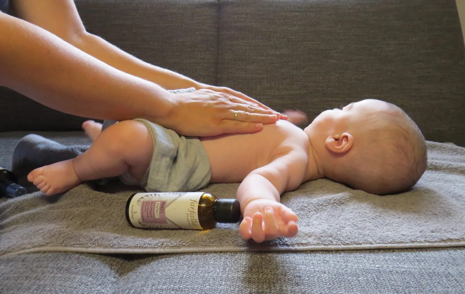 Babystreichung mit fettem Pflanzenöl
